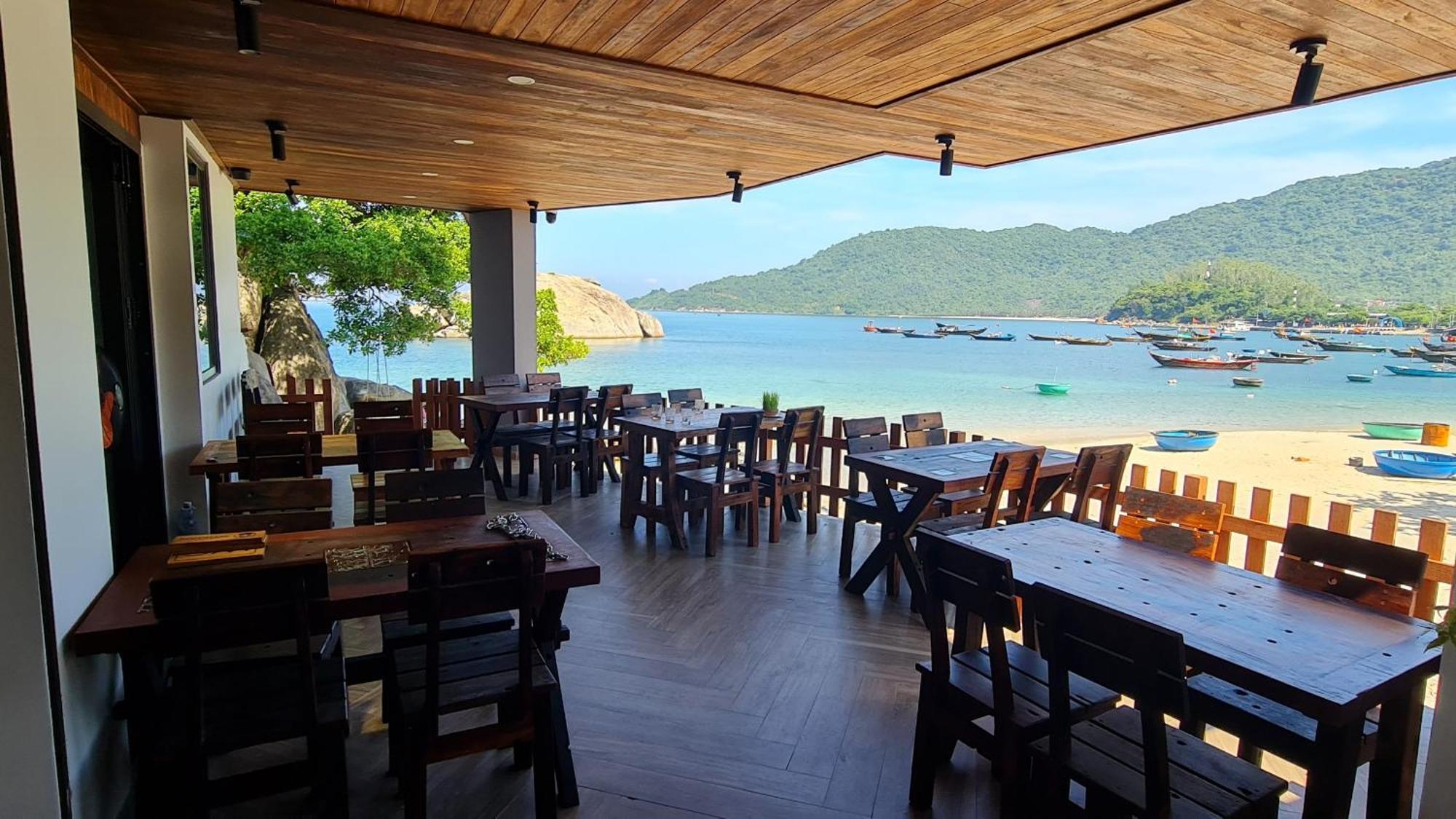 The Coral Homestay & Pub Tân Hiệ Eksteriør billede