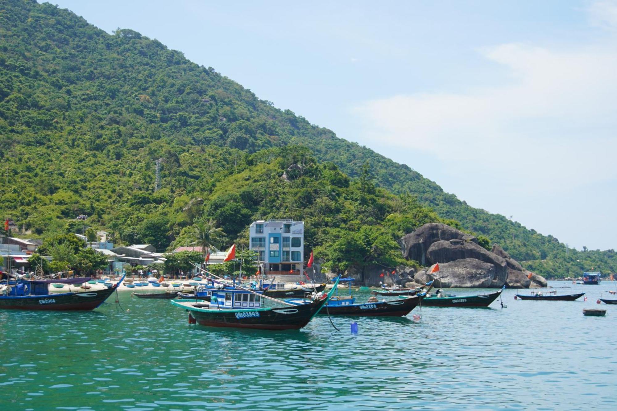 The Coral Homestay & Pub Tân Hiệ Eksteriør billede
