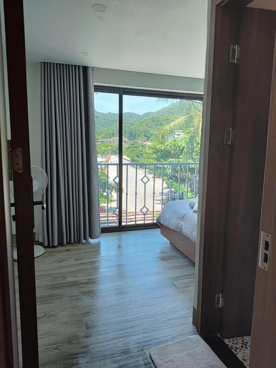 The Coral Homestay & Pub Tân Hiệ Eksteriør billede