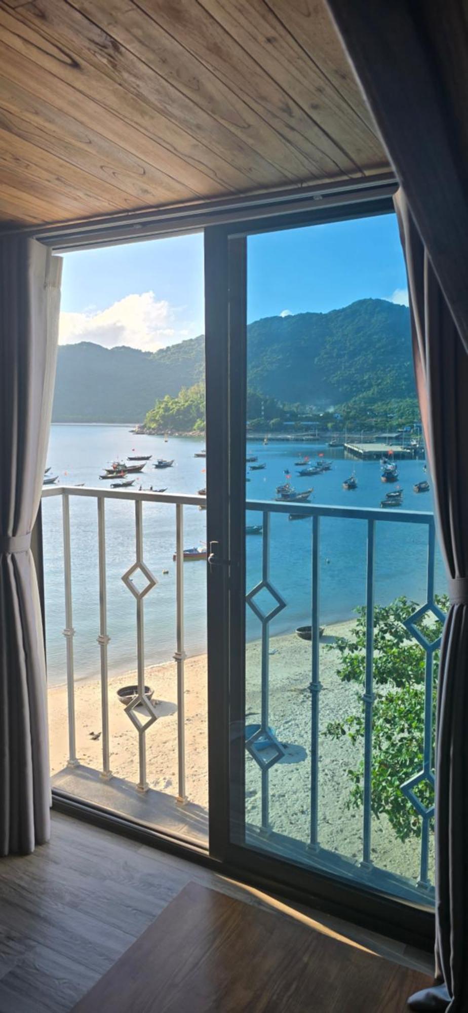 The Coral Homestay & Pub Tân Hiệ Eksteriør billede